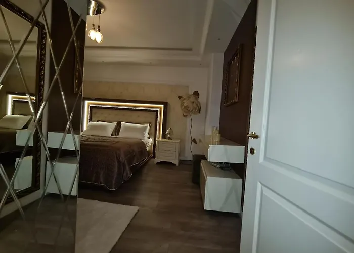 Urban Elegance Апартаменты